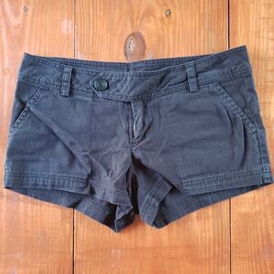 Women's Black Low-Rise Shorts